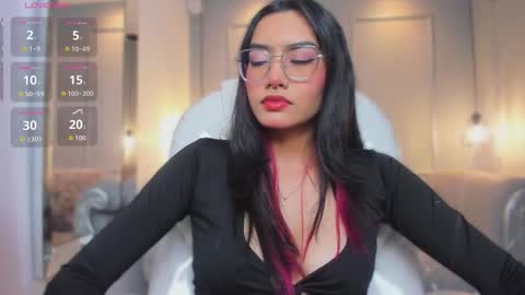 Azura online show from February 2026 07:40:01 PM