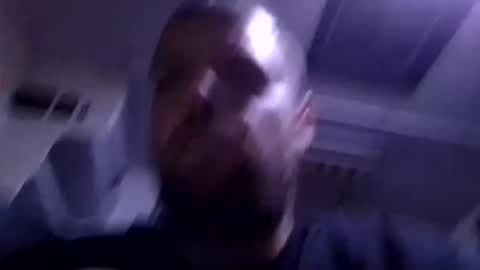 azza42086 online show from April 2026 07:15:01 PM