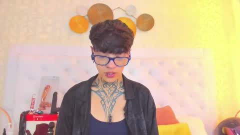 Anny online show from November 2025 02:17:02 AM