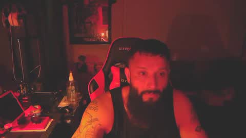 Snapshot of b713htx chatting on October 2025 06:31:01 AM Miguel online show from October 2025 06:31:01 AM