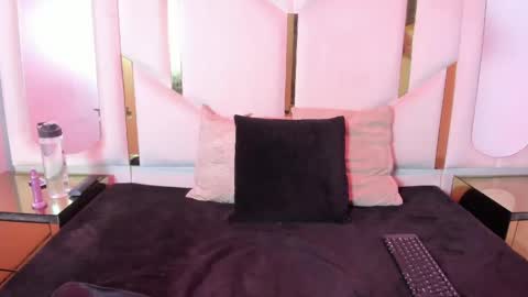 nika strom online show from June 2026 01:57:02 PM