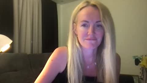 Snapshot of babe_dia chatting on June 2026 05:48:01 PM babe_dia online show from June 2026 05:48:01 PM