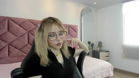 Maddie online show from April 2026 07:03:02 PM