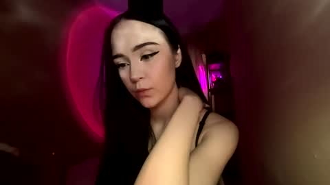 Adeline online show from April 2026 10:06:01 AM