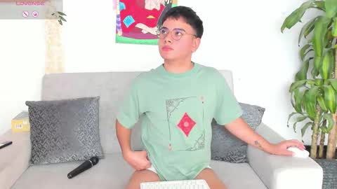 Anngel online show from November 2025 02:17:01 PM