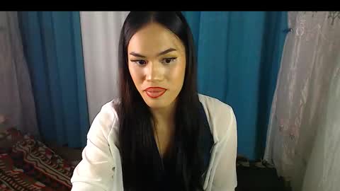 Nathalia online show from November 2025 04:51:01 PM