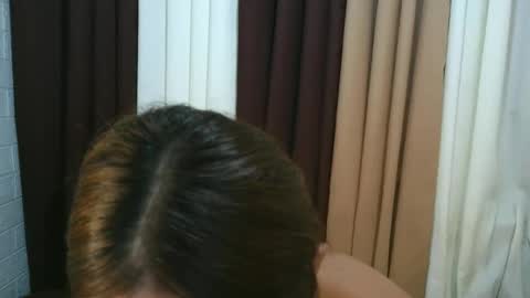 hello every one i am maxine online show from April 2026 06:10:01 PM