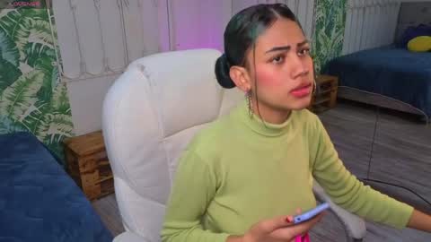 Snapshot of baby_julieta00 chatting on May 2026 11:28:01 AM Julieta online show from May 2026 11:28:01 AM