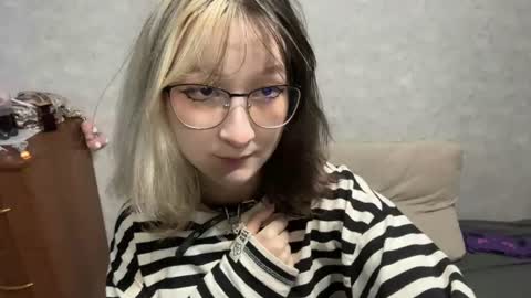 baby_killiebell online show from June 2026 12:20:02 PM