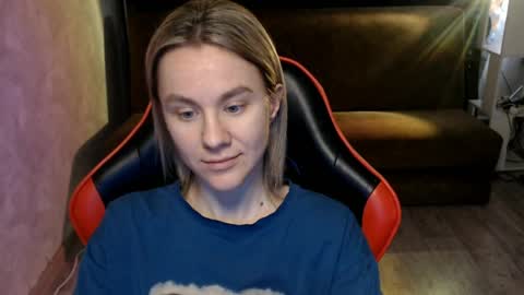 baby_kitte online show from April 2026 04:52:01 PM