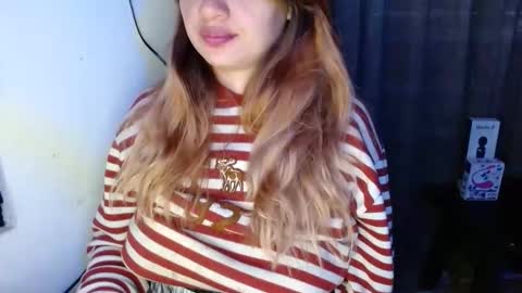 baby_lorenxs online show from October 2025 12:48:02 PM