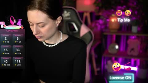 Snapshot of baby_luna_xo chatting on February 2026 09:35:02 AM Hanna online show from February 2026 09:35:02 AM