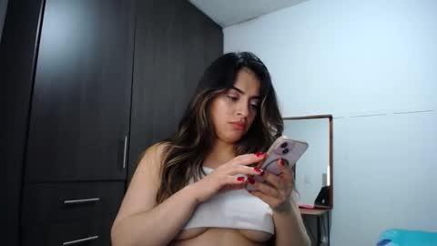 Snapshot of baby_roose chatting on December 2024 04:32:02 AM Baby online show from December 2024 04:32:02 AM