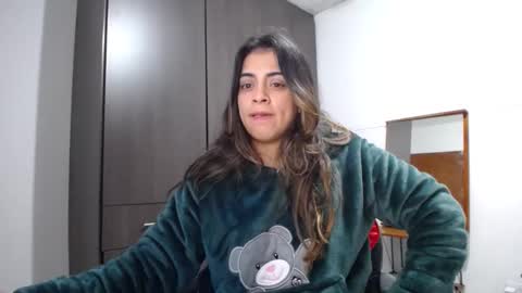 Snapshot of baby_roose chatting on January 2025 04:04:01 AM Baby online show from January 2025 04:04:01 AM