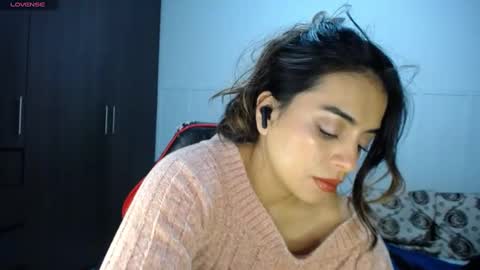 Snapshot of baby_roose chatting on January 2025 02:39:02 AM Baby online show from January 2025 02:39:02 AM