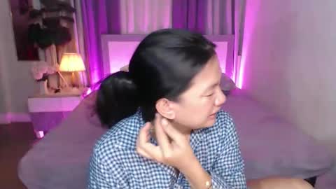   AMANDA  online show from April 2026 04:25:01 PM