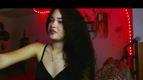 babybombom08 online show from April 2026 11:49:02 PM