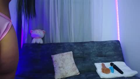 MARIA online show from November 2025 01:49:01 AM