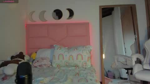 mia online show from November 2025 06:19:02 PM