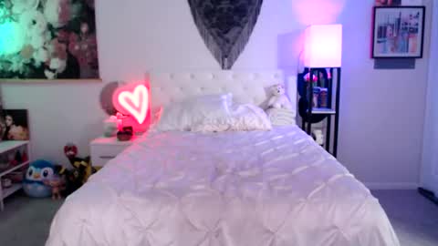 akira online show from November 2025 06:18:02 AM