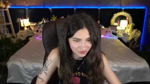 Snapshot of babyflowerr chatting on June 2026 07:05:02 PM Sasha online show from June 2026 07:05:02 PM