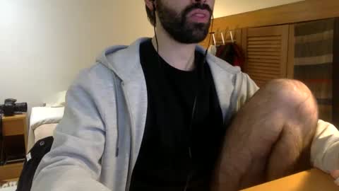 Snapshot of babyhardy chatting on December 2024 11:49:01 PM Tom A. online show from December 2024 11:49:01 PM