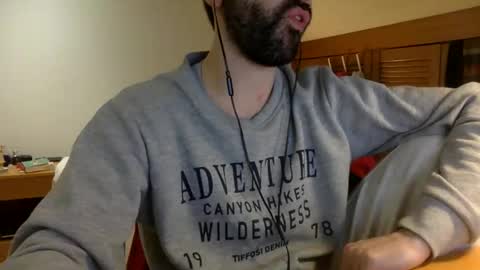 Snapshot of babyhardy chatting on January 2025 11:45:01 PM Tom A. online show from January 2025 11:45:01 PM