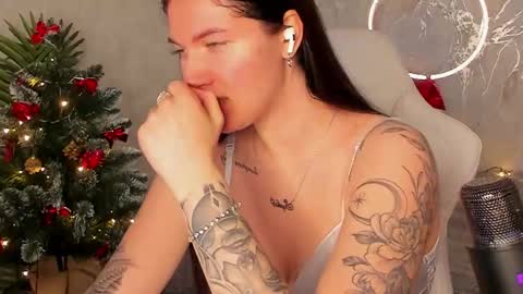 Sophia online show from January 2026 05:33:02 AM