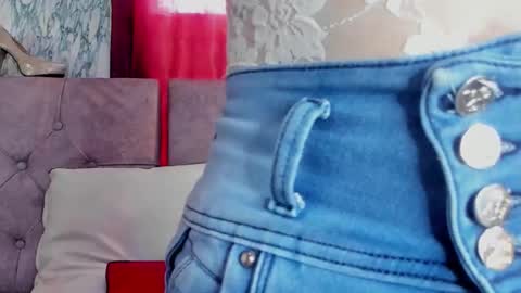 Snapshot of babylissie chatting on December 2025 01:49:01 PM babylissie online show from December 2025 01:49:01 PM