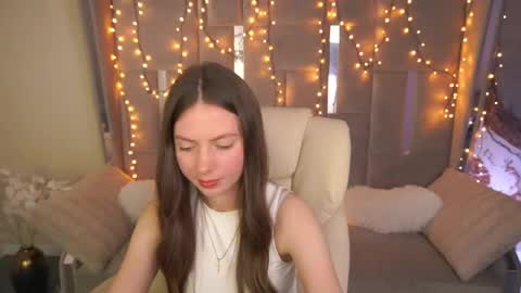 Lady Vi online show from April 2026 01:47:02 PM