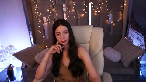 Lady Vi online show from June 2026 01:46:01 PM