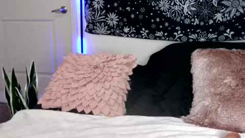 babyred online show from April 2026 08:32:01 AM