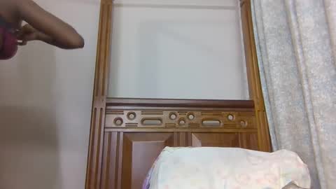 babytylerr online show from November 2025 06:02:01 PM