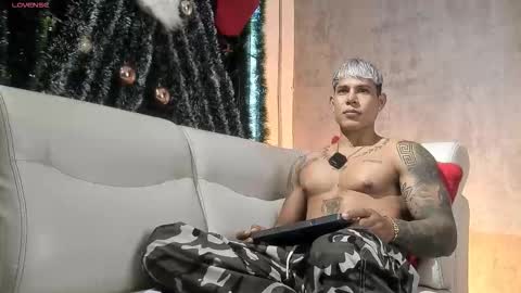 bad_boytoh online show from January 2026 12:43:01 PM