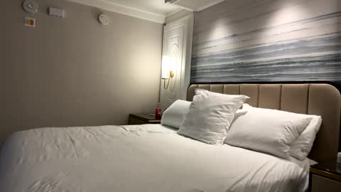 Snapshot of badboyson65 chatting on January 2025 11:34:01 AM HotWifeFun32 online show from January 2025 11:34:01 AM