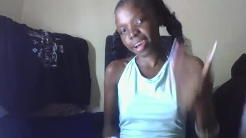 Snapshot of baddie_floxxy chatting on April 2026 07:04:02 PM baddie_floxxy online show from April 2026 07:04:02 PM
