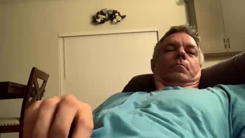 Snapshot of badger32934 chatting on February 2025 01:41:02 AM Badger online show from February 2025 01:41:02 AM