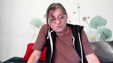 Snapshot of badgg chatting on September 2025 02:33:02 PM Gina online show from September 2025 02:33:02 PM