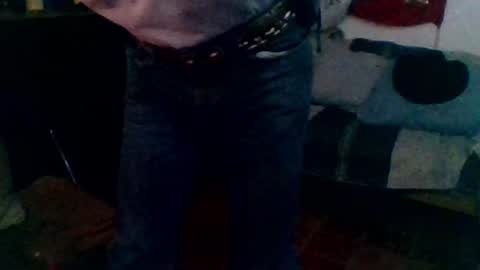 Snapshot of badhombremx chatting on February 2025 04:14:01 PM Mexican livin Off the Wall online show from February 2025 04:14:01 PM