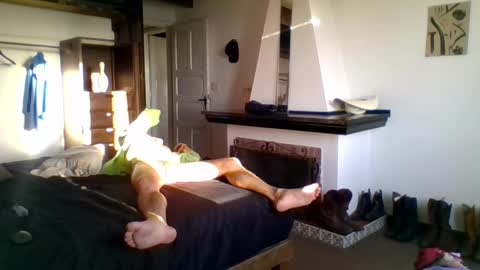 Snapshot of badhombremx chatting on March 2025 12:11:01 AM Mexican livin Off the Wall online show from March 2025 12:11:01 AM