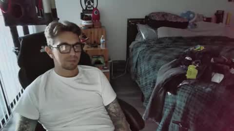 Couple of Bad Rabbits online show from June 2026 01:07:02 AM