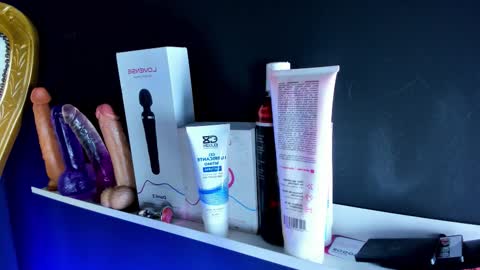 Snapshot of bagiolett chatting on November 2025 07:37:01 PM bagiolett online show from November 2025 07:37:01 PM