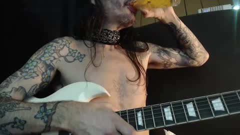 Snapshot of bailey39 chatting on December 2024 06:52:02 AM Bailey online show from December 2024 06:52:02 AM