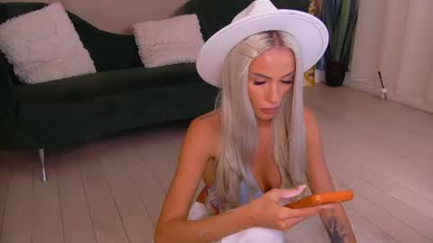 Snapshot of bailey_rush chatting on July 2026 06:25:01 PM bailey_rush online show from July 2026 06:25:01 PM