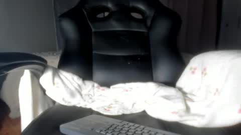 IM BAILEY online show from December 2025 08:08:01 AM