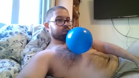 Snapshot of balloonman835316 chatting on February 2025 10:08:02 AM balloonman835316 online show from February 2025 10:08:02 AM