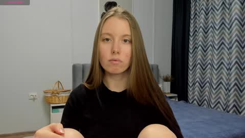 Snapshot of bam_bi chatting on December 2024 02:45:02 AM Kira online show from December 2024 02:45:02 AM