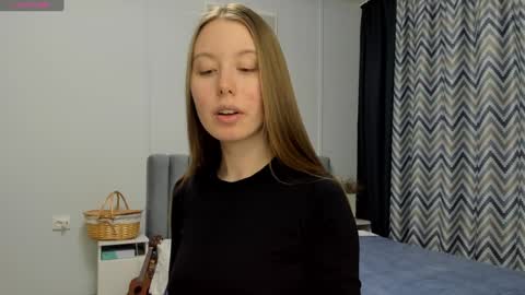 Snapshot of bam_bi chatting on December 2024 09:26:02 PM Kira online show from December 2024 09:26:02 PM