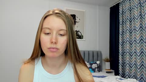 Snapshot of bam_bi chatting on January 2025 01:31:01 PM Kira online show from January 2025 01:31:01 PM