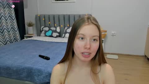 Snapshot of bam_bi chatting on February 2025 12:39:02 PM Kira online show from February 2025 12:39:02 PM